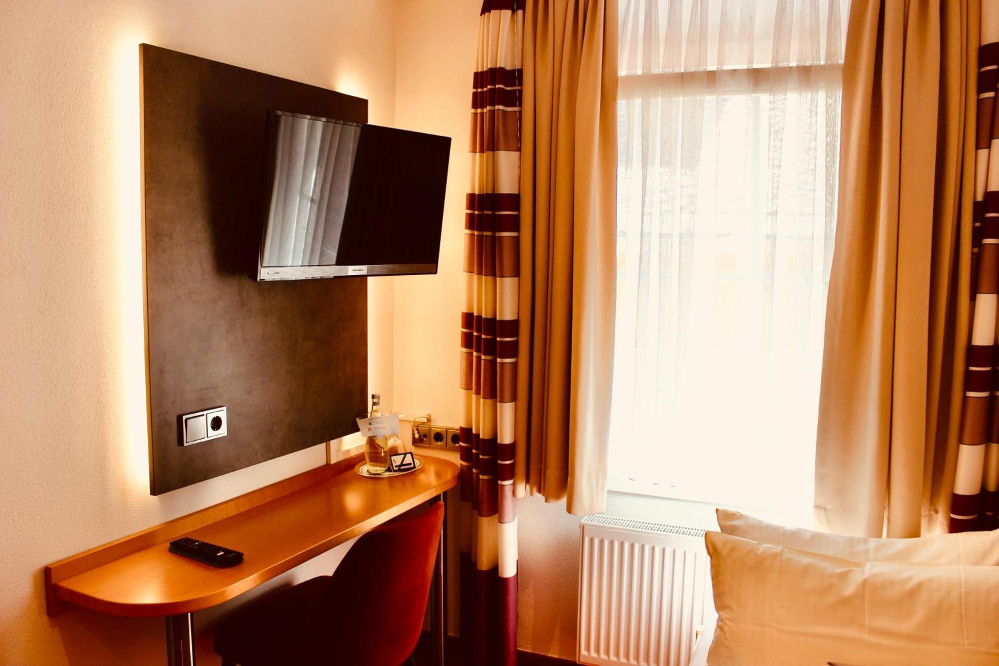 Hotel Weinhof โคเคห์ม ภายนอก รูปภาพ