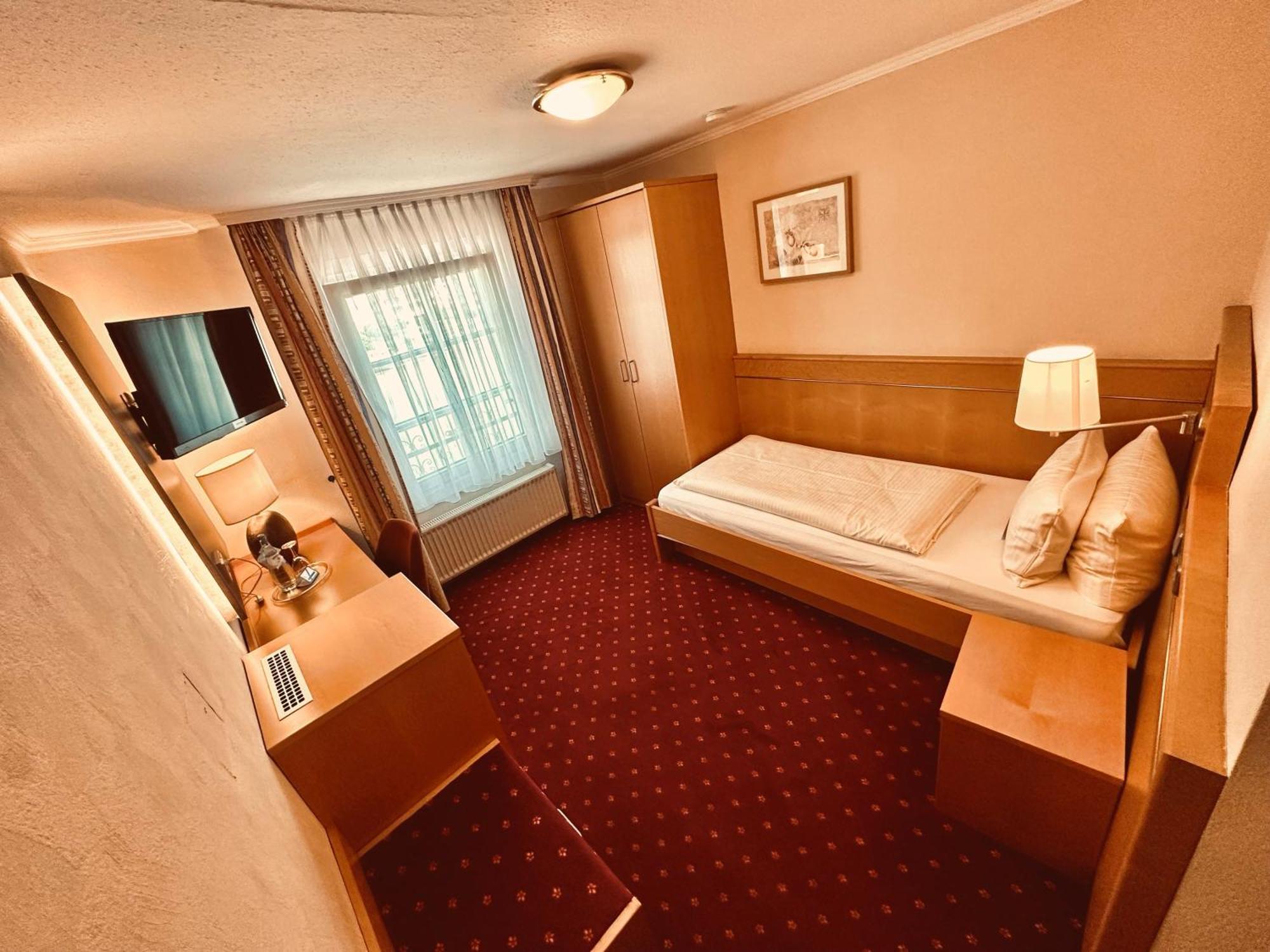 Hotel Weinhof โคเคห์ม ภายนอก รูปภาพ