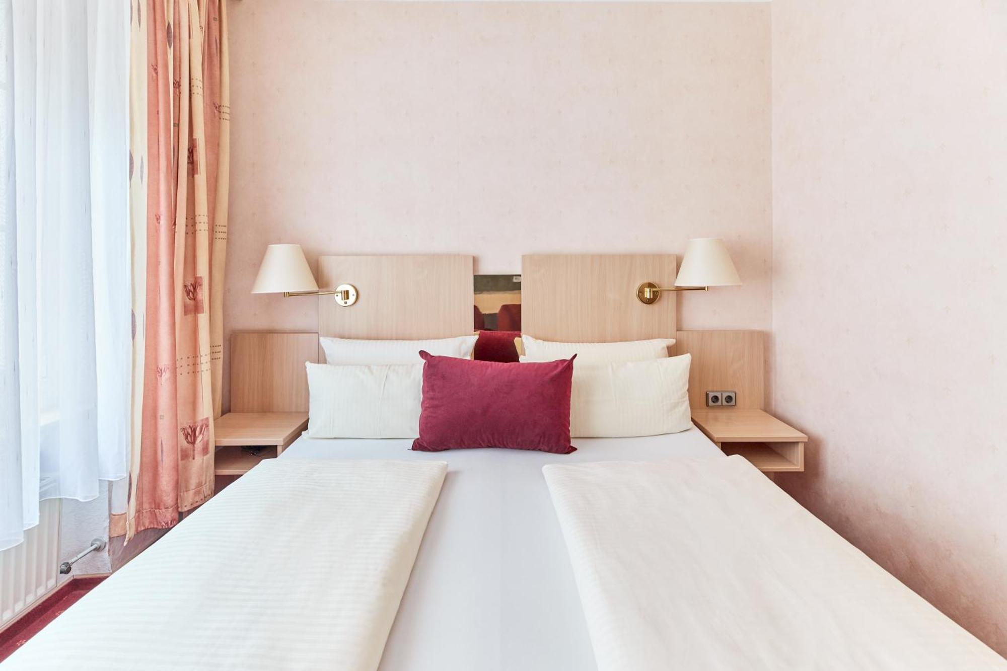 Hotel Weinhof โคเคห์ม ภายนอก รูปภาพ